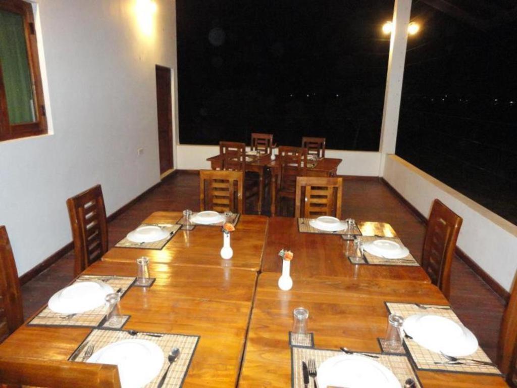 Naaval Hotel Баттикалоа Экстерьер фото