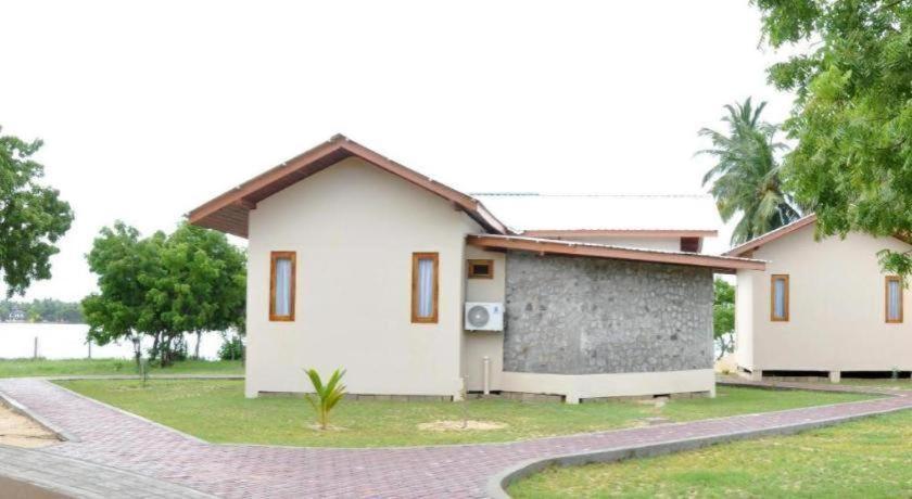 Naaval Hotel Баттикалоа Экстерьер фото