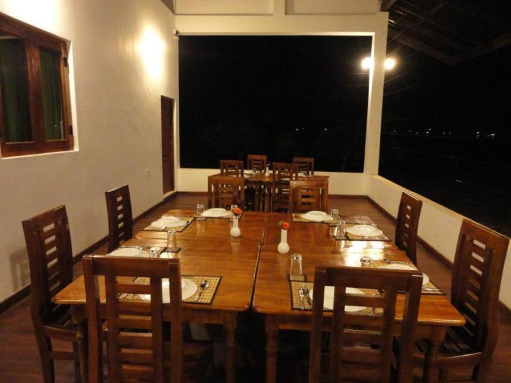 Naaval Hotel Баттикалоа Экстерьер фото