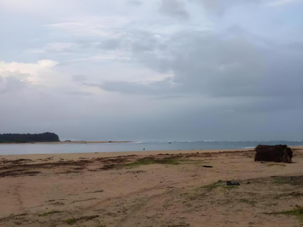 Naaval Hotel Баттикалоа Экстерьер фото